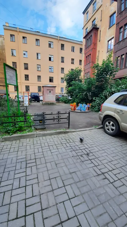 Небольшая уютная двушка в самом центре