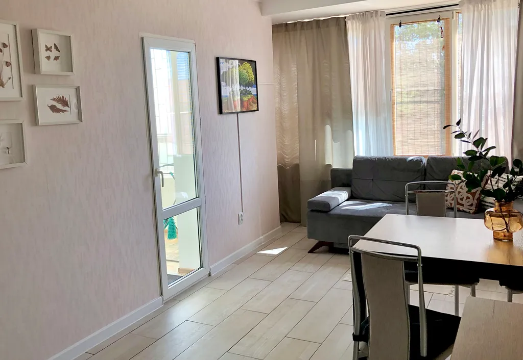 Квартира Уютная квартира с большой террасой в самом центре бухты — Геленджик