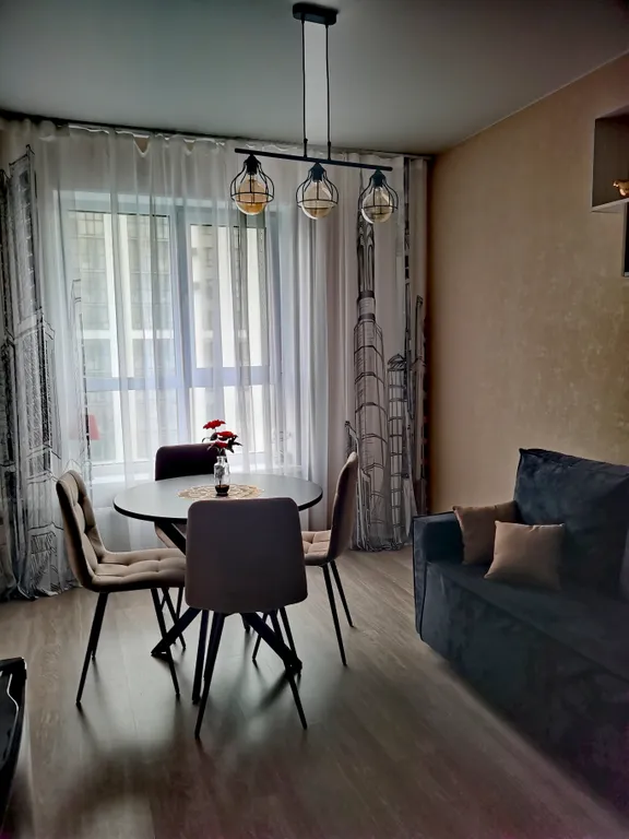 Уютная квартира в районе ТЦ Коллаж