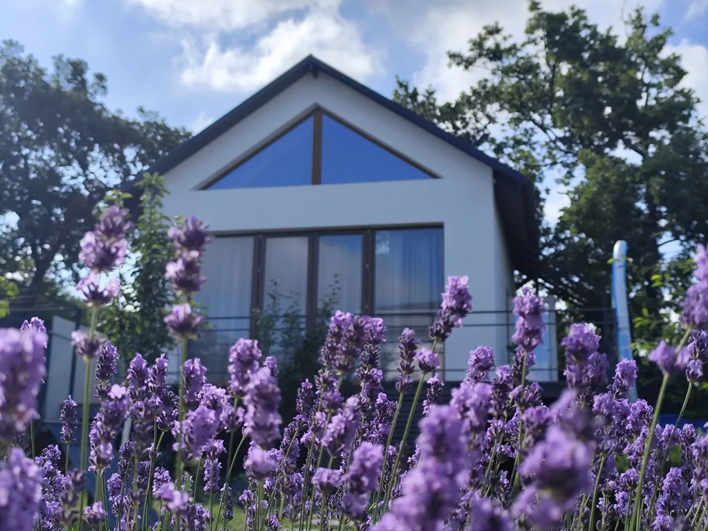 Апартамент на горе с видом на море и сад