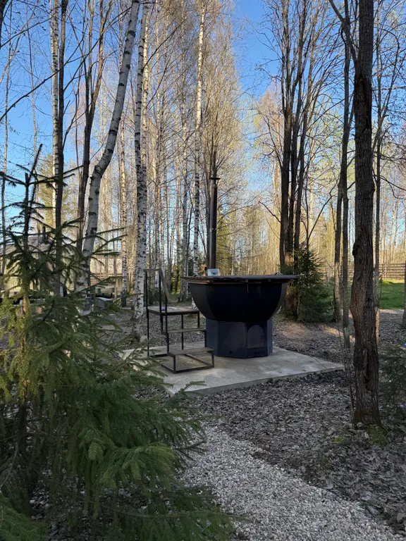 Дом и юрта на Валдае