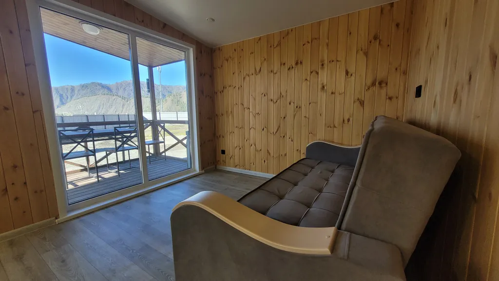 Уютный дом с видом на горы