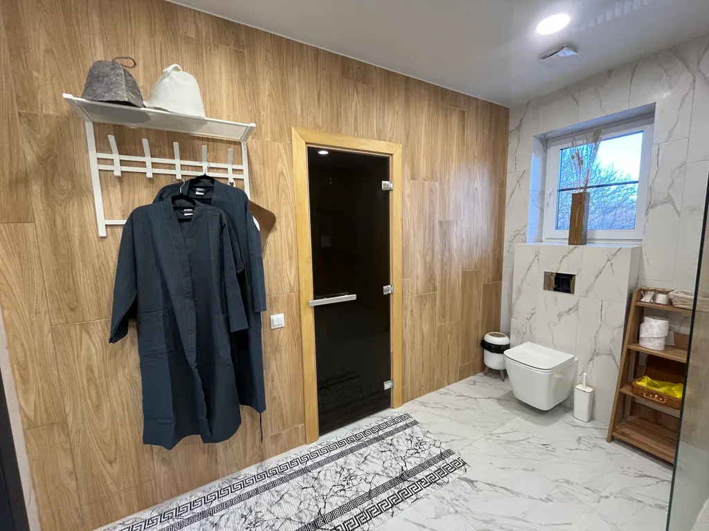 Дом с баней, чаном, бесплатной парковкой, закрытой территорией