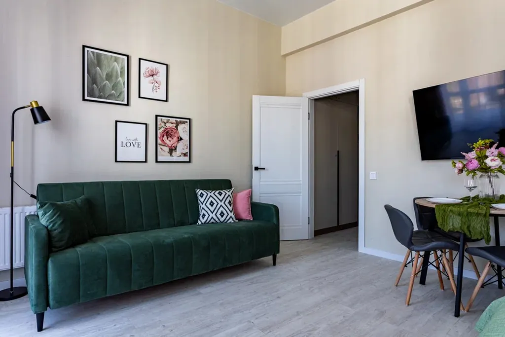 Стильная пятиместная студия в ЖК Летний