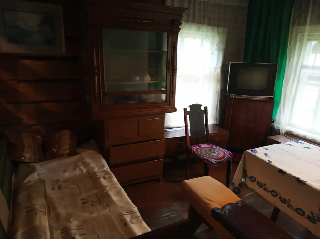 Домик в деревне вдали от цивилизации