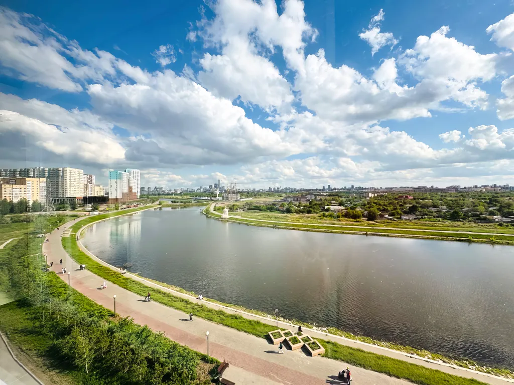 2-комнатная на набережной с видом на реку