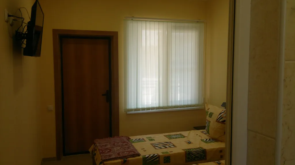 Двухместная, уютная комната с отдельным входом