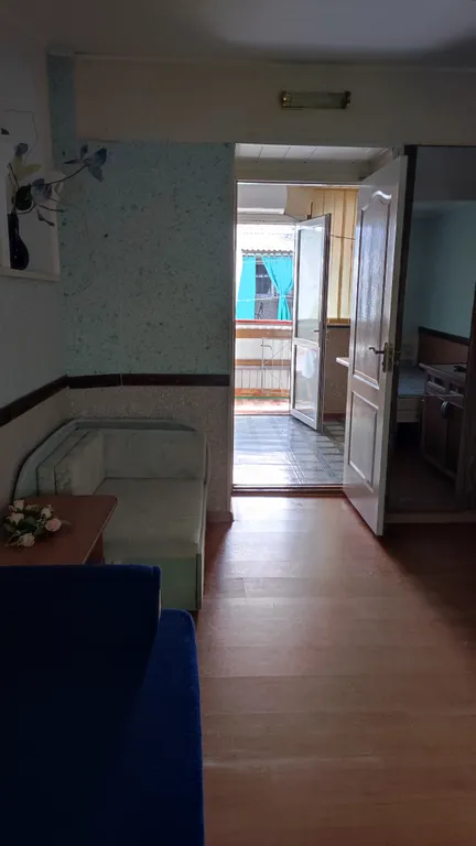 Коттедж Домик с балконом на 2 этаже — Евпатория