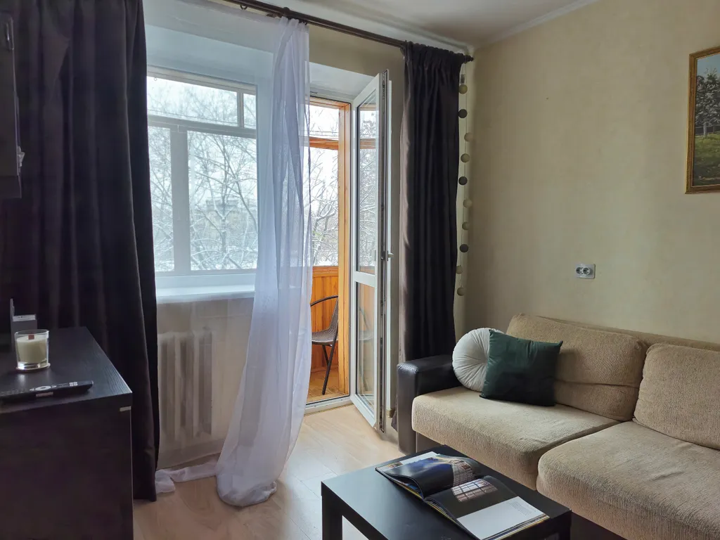 Апартаменты с балконом рядом с Комаровским рынком