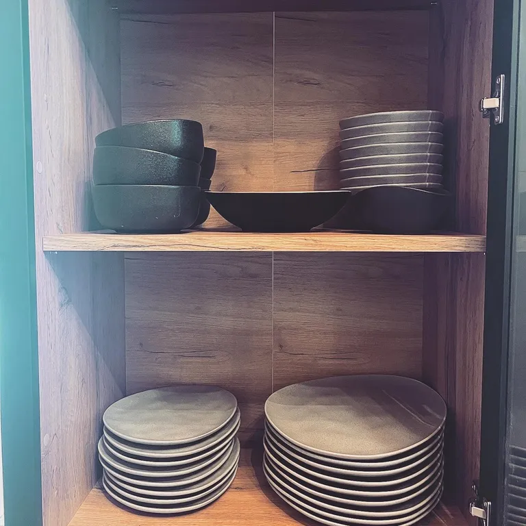 Дом-шале в окружении сосен + зона барбекю с костровой чашей и мангалом