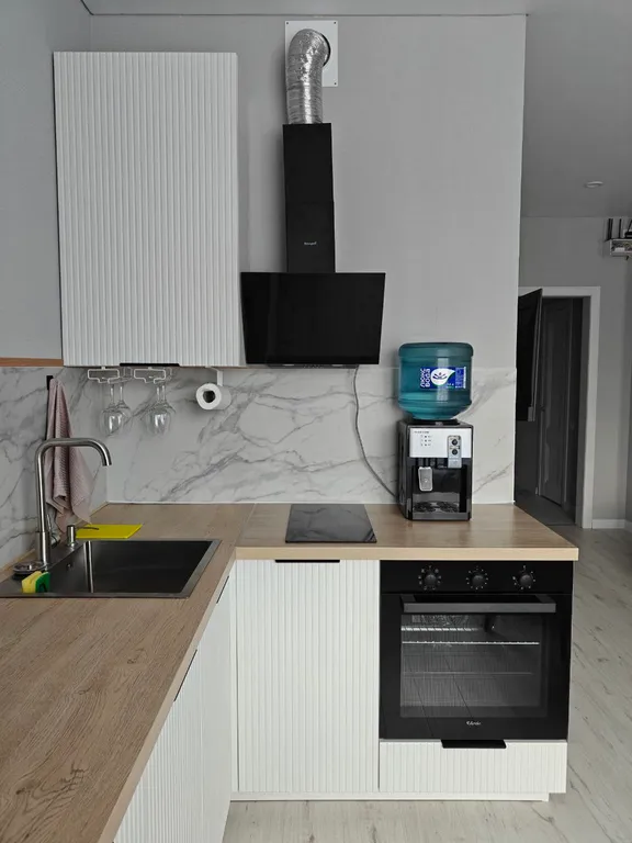 Студия с видом на кампус