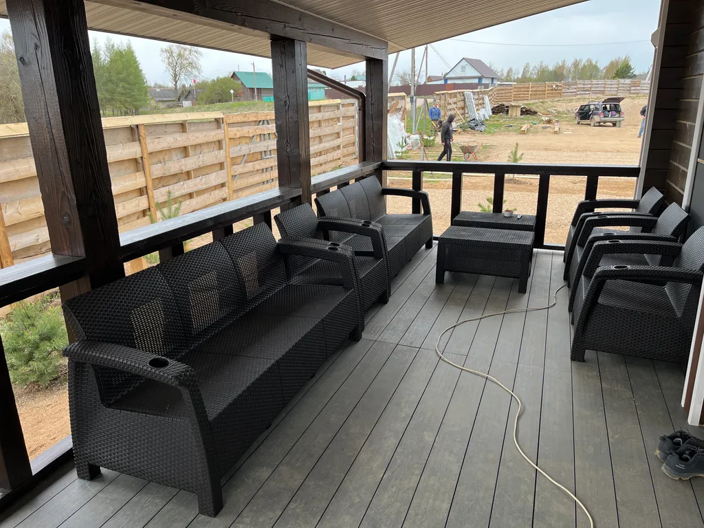 Дом на берегу Волжского водохранилища