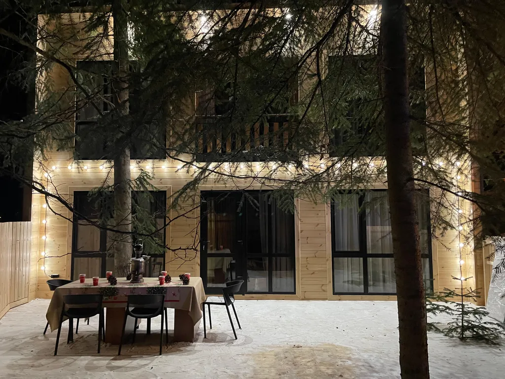 Коттедж Просторный двухэтажный коттедж — Архыз