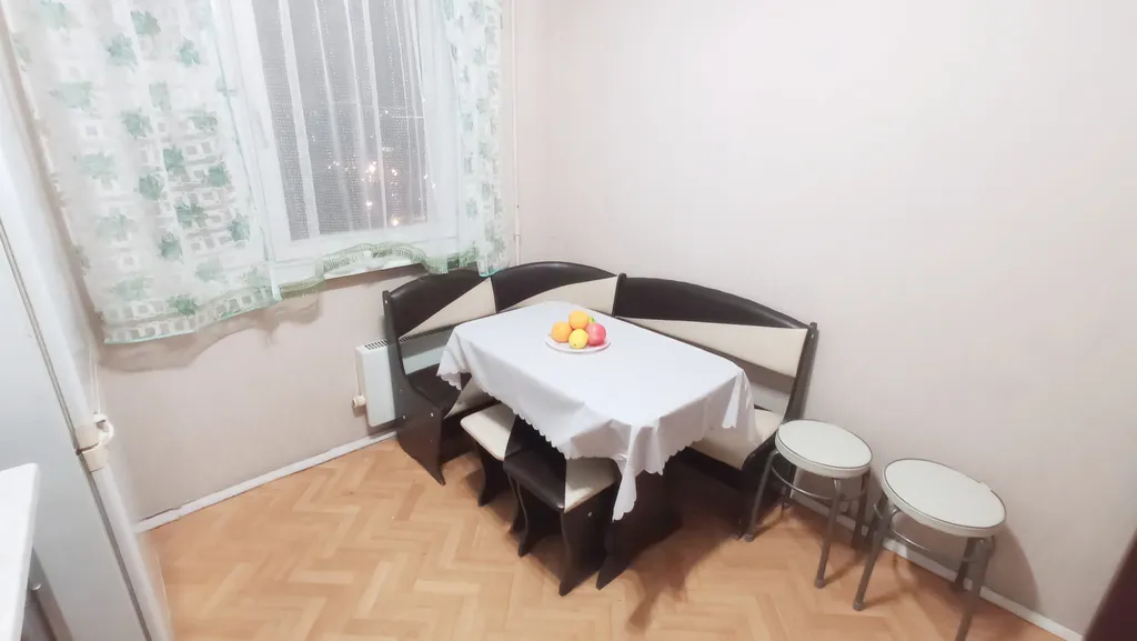 Двухкомнатная квартира, рядом с центром, вид на город и реку