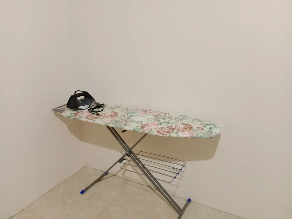 Большая квартира с индивидуальным отоплением  (детские принадлежности)