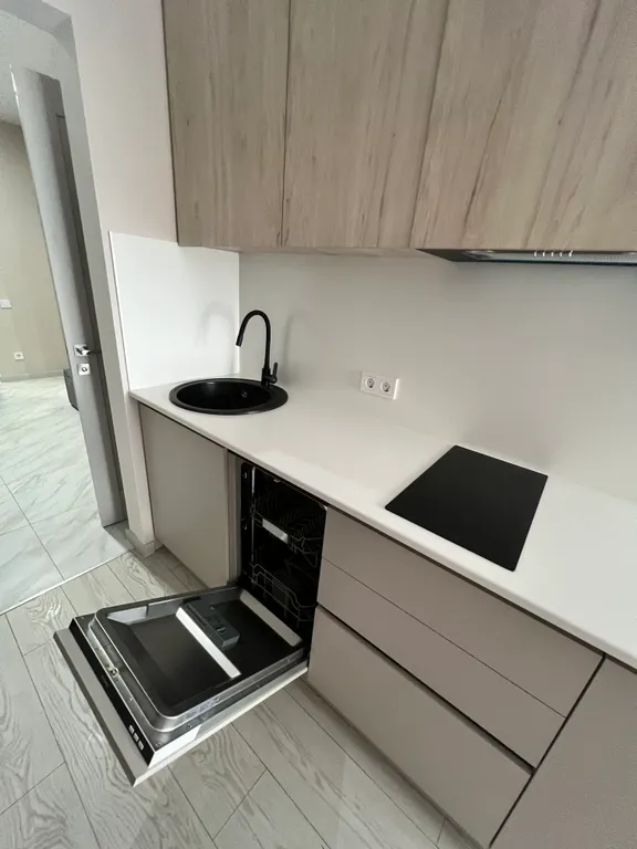 Студия в доме бизнес класса на море