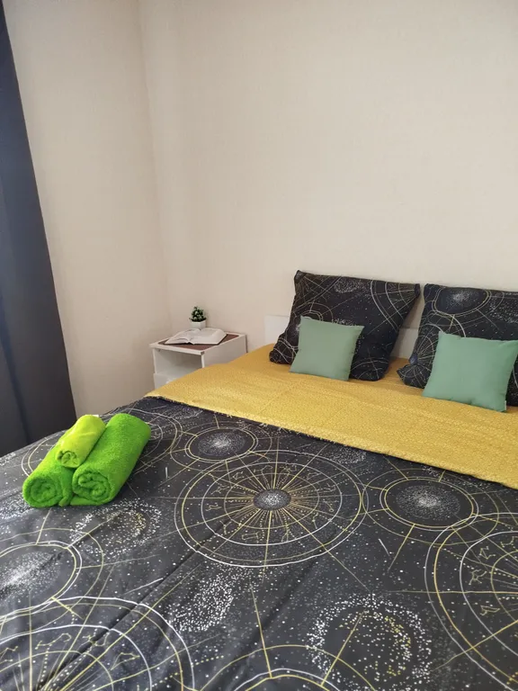 Просторная семейная двухкомнатная квартира рядом с центром города