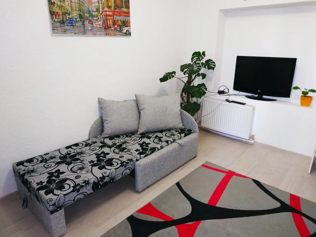 Двухкомнатный дом со своим двориком