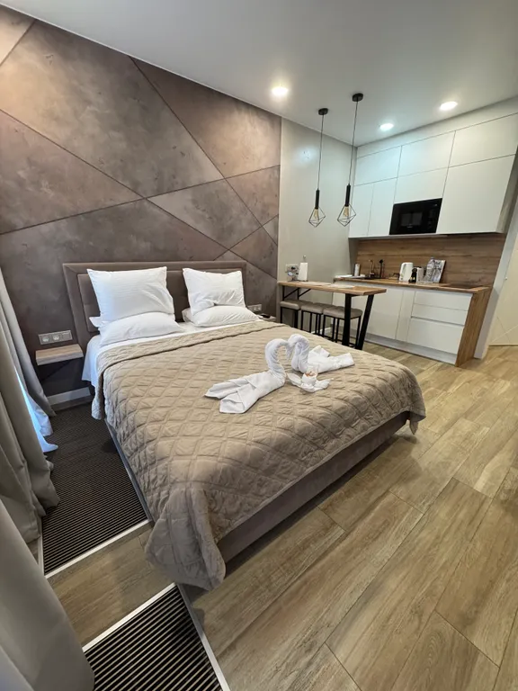 Стильные апартаменты с балконом