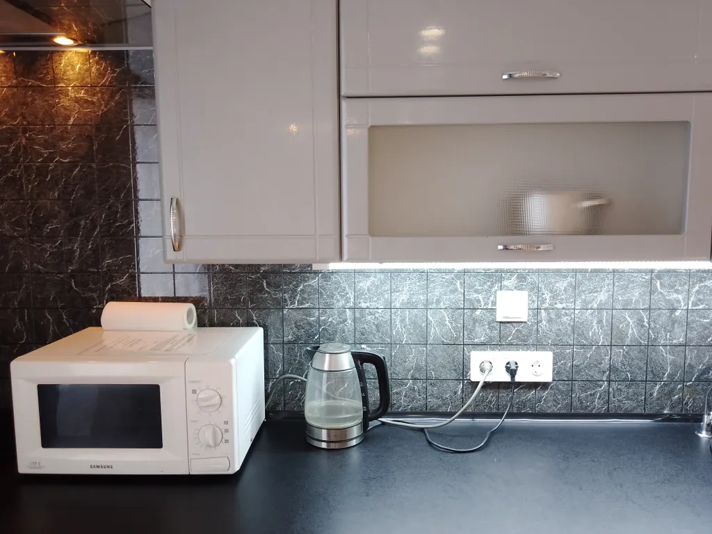 Квартира Двушка с высокими потолками в новостройке после ремонта — аренда посуточно в Омск