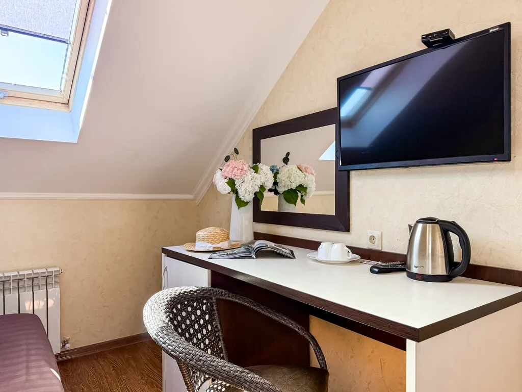 Двухкомнатная мансарда в центре и 7 минутах от моря