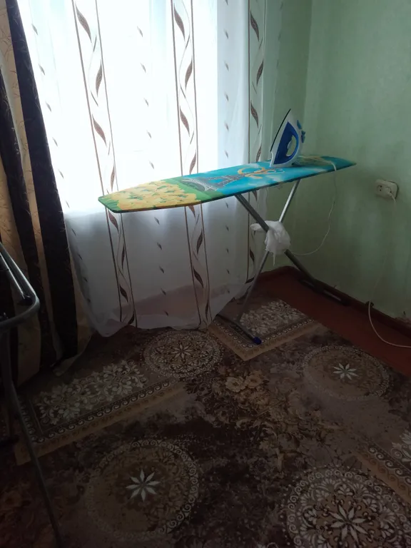 Уютная двухкомнатная квартира в центре города. Балкон застеклён