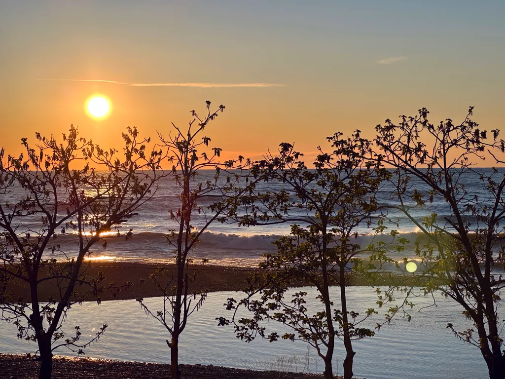 Просторный партамент с отдельной спальней  Шикарный вид на море