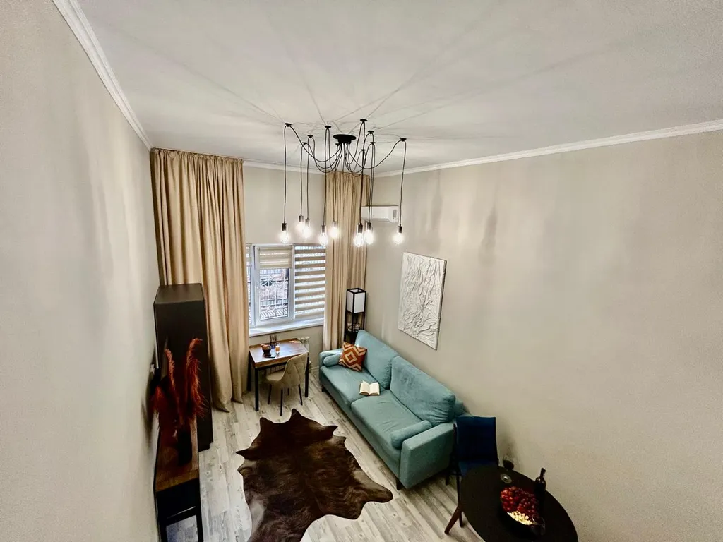 Квартира Студия в стиле Loft в двух уровнях в центре города — Алматы