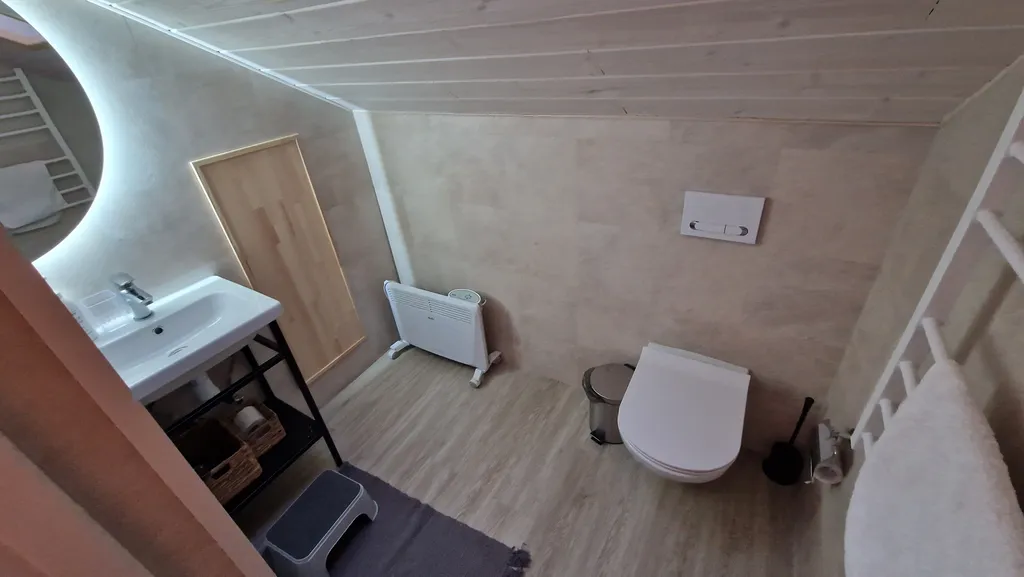 Коттедж Маврикий с сауной и видом на озеро