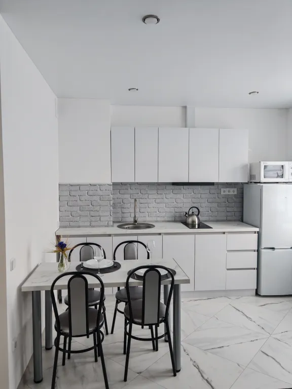 Новая уютная и светлая квартира-студия