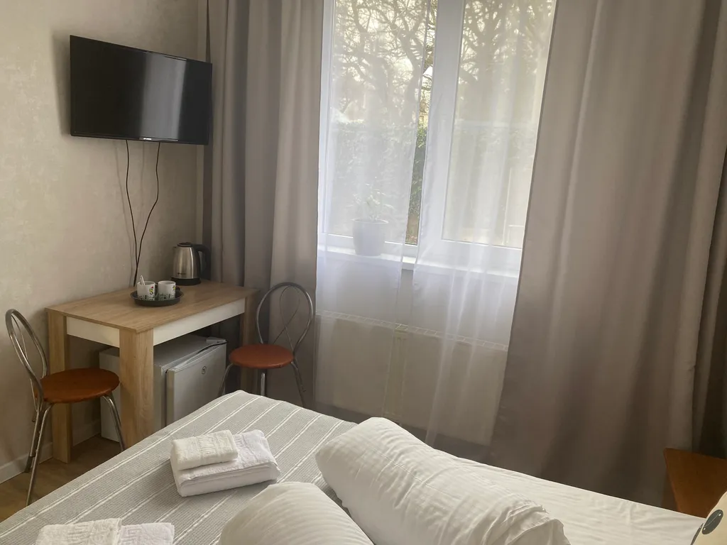 Квартира Квартира Эконом с большой кроватью и личной ванной комнатой рядом с номером — Геленджик