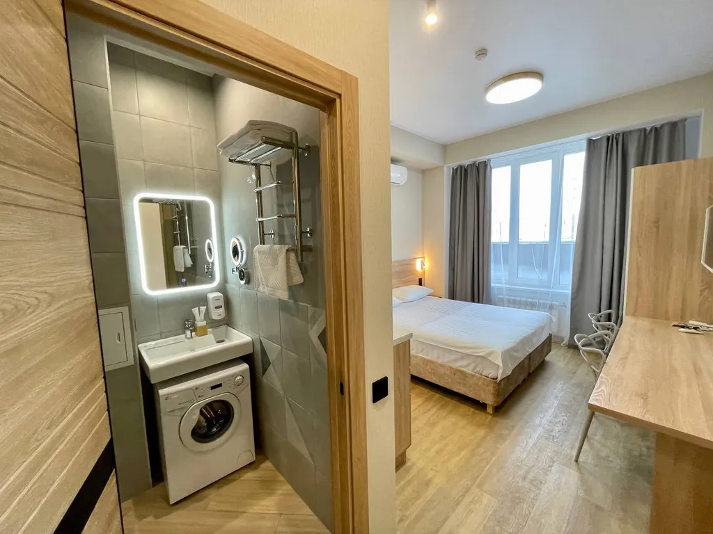 "В Гости!" на Запорожской 69  (1к студия №2 рядом с БЦ "Сити")