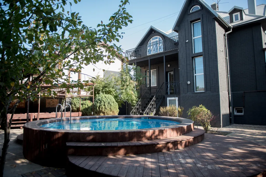 Коттедж Вилла Астон — аренда посуточно в Батайск