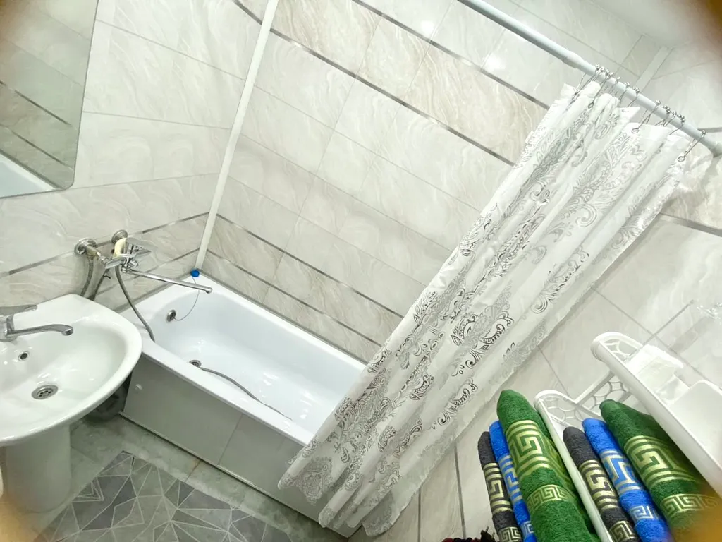 Большая квартира на против тц острова