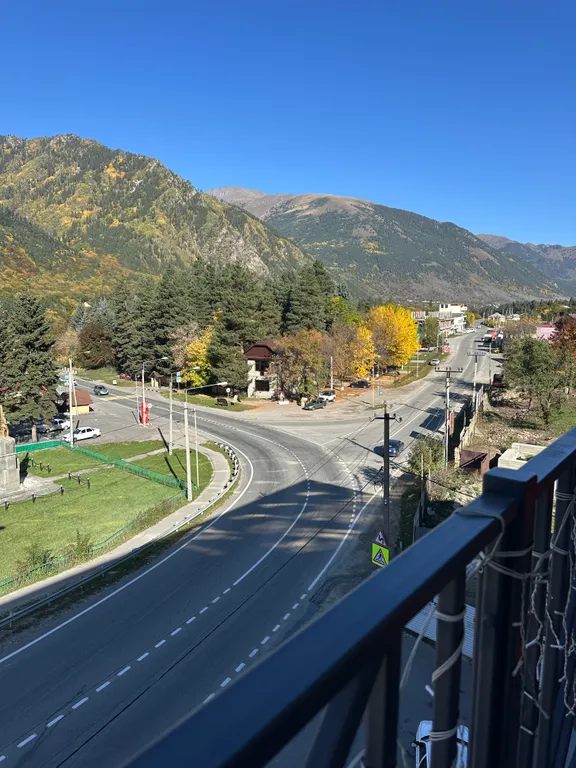 Уютная квартира с видом на озеро и горы