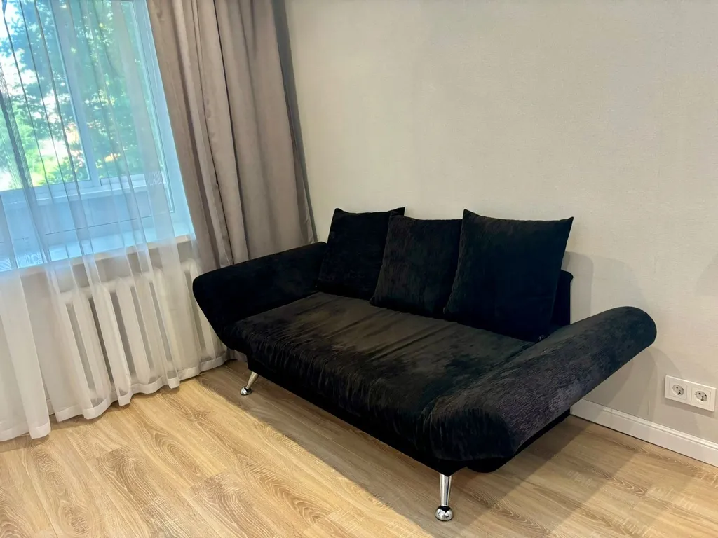 Светлая-уютная квартира в центре города с видом на сквер