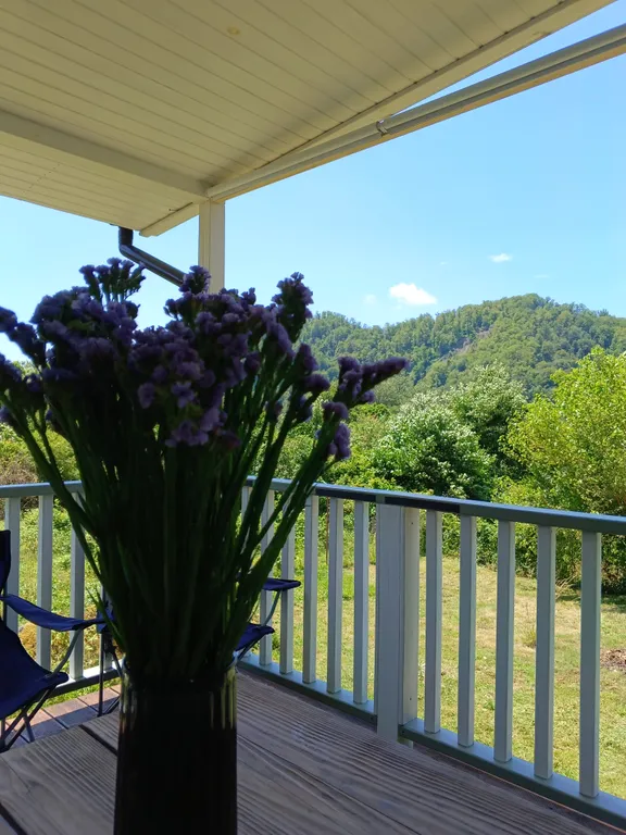 Уютный домик в живописном месте