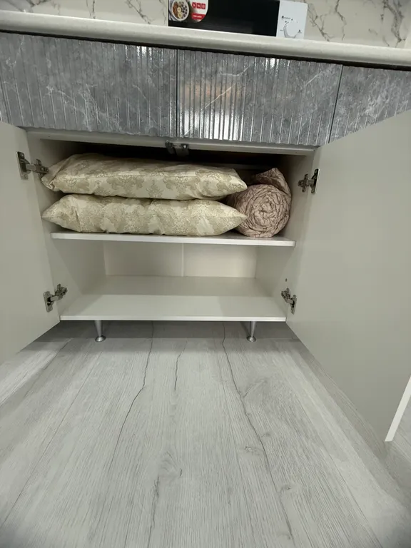 Студия с шикарным дизайнерским ремонтом