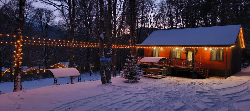 Коттедж с видом на горы (3 спальни)