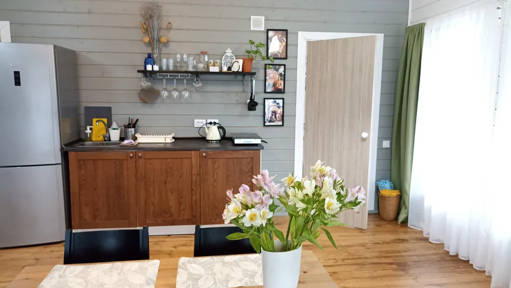 Уютный дом среди берёз и ёлочек