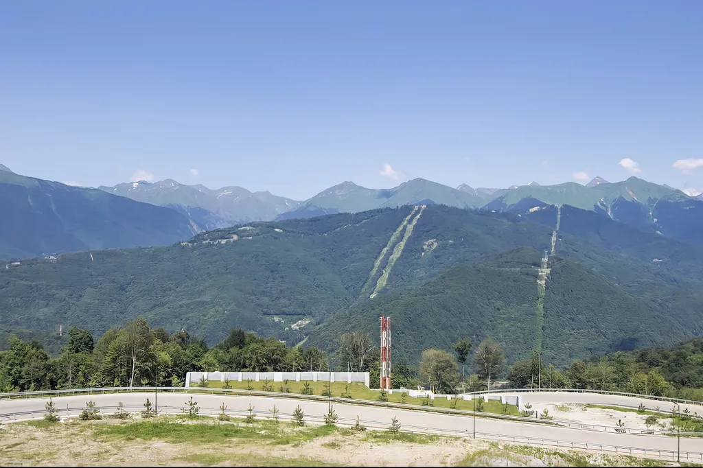 Большие апартаменты с видом на горы