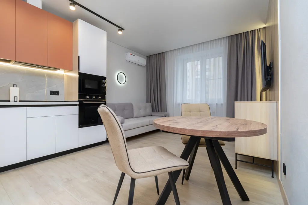 Квартира 2-комнатные апартаменты комфорт — аренда посуточно в Омск