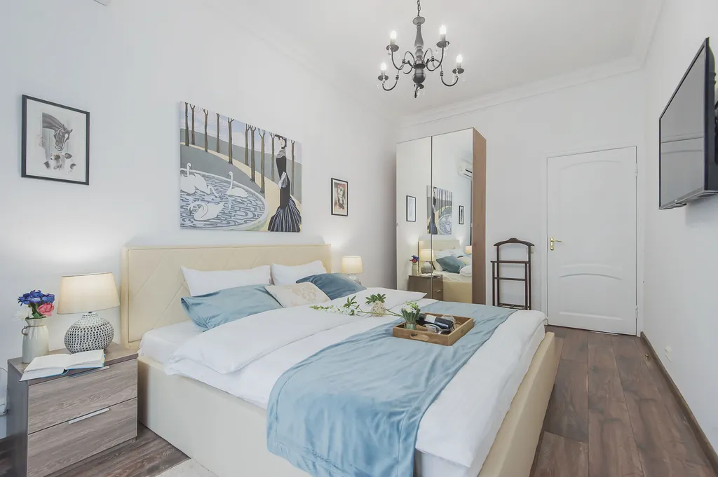 Квартира Просторная 4-комнатная квартира на Патриарших — Москва