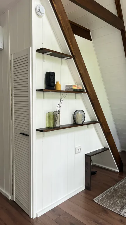 Уникальный треугольный дом в лесу Forest