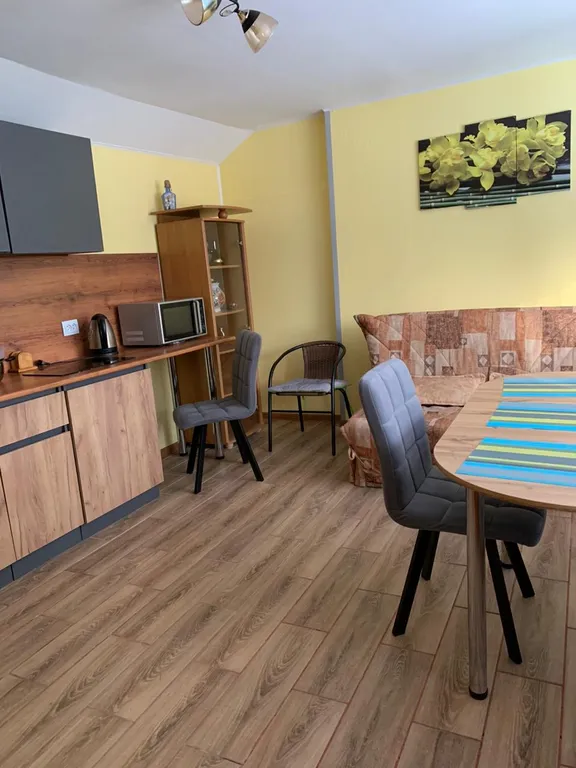 Домик в сосновом бору