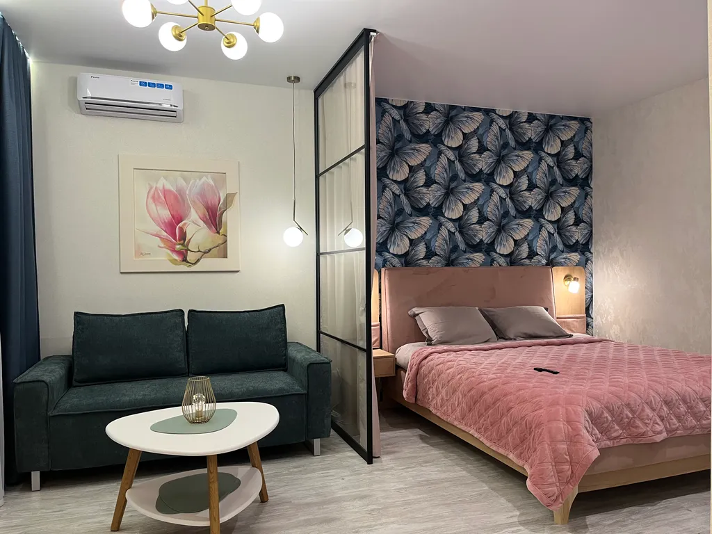 Улучшеные апартаменты баттерфляй с камином в центре