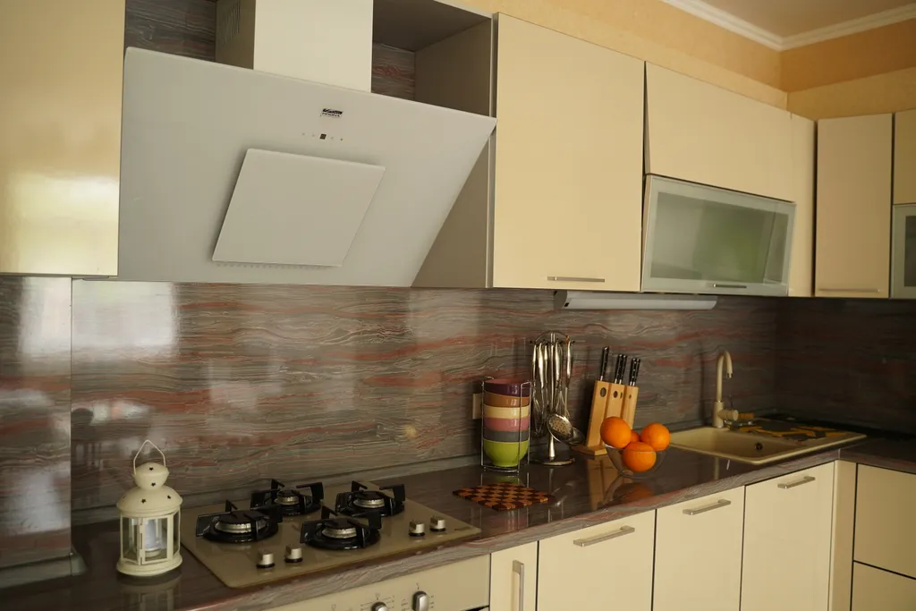 Коттедж Отдельный двухэтажный дом с уютным двором — Геленджик