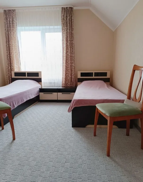 Коттедж Дом с баней, бассейном и тёплой купелью — Ленина