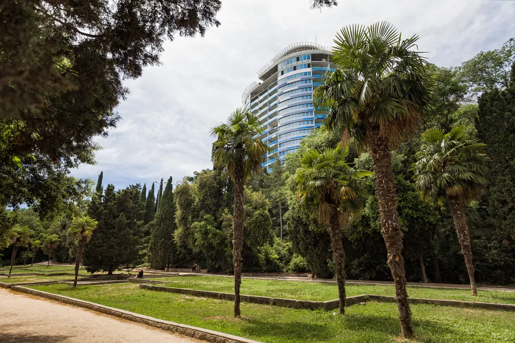 Апартаменты зазеркалье Приморский парк Ялта