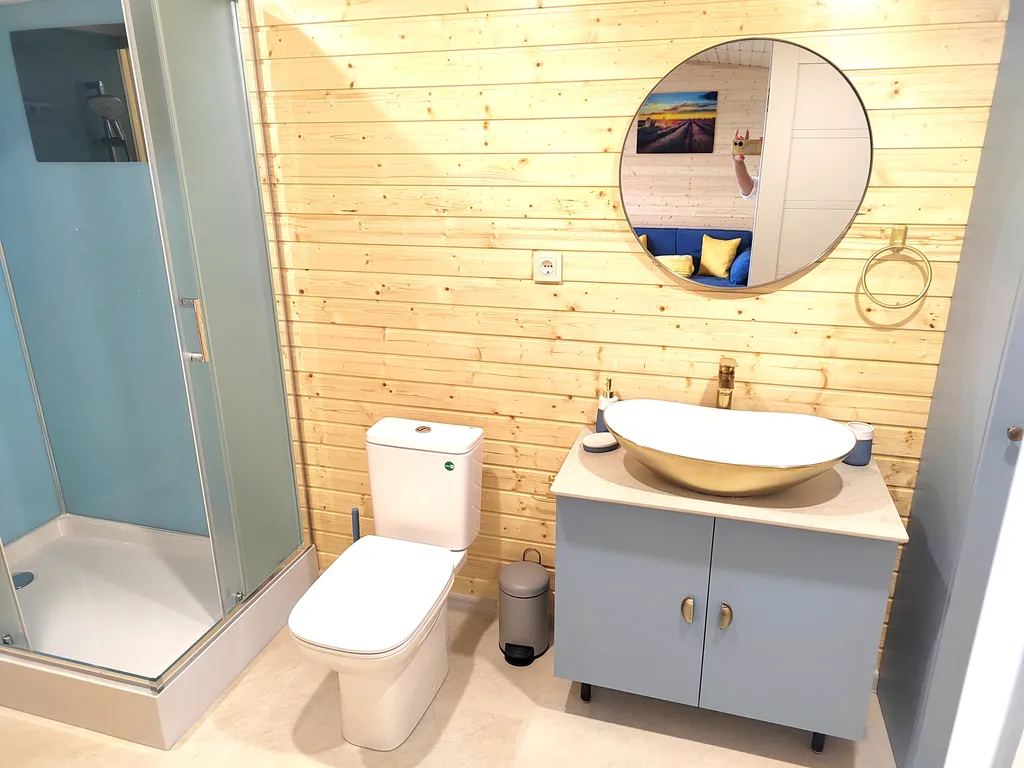 Коттедж Дом на берегу озера с банным чаном — Сокольники